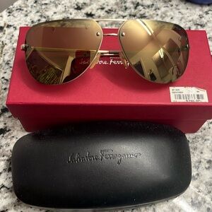 Salvatore ferragamo aviator sunglasses